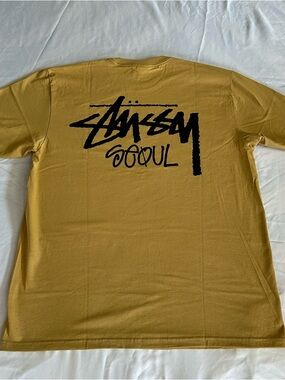 Stüssy Seoul Chapter Tee Mustard Yellow L NWOT Rare Streetwear